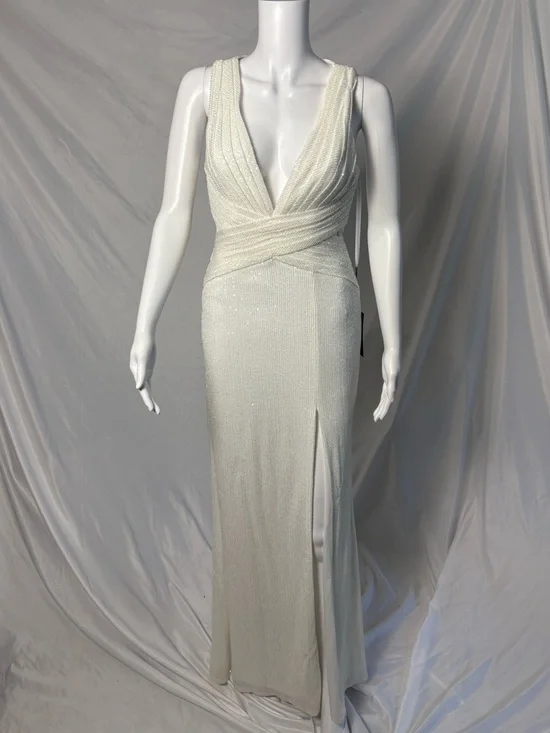 MacDuggal Ivory Sequinned V-Neck Evening Gown NWT size 4 - Picture 5 of 9